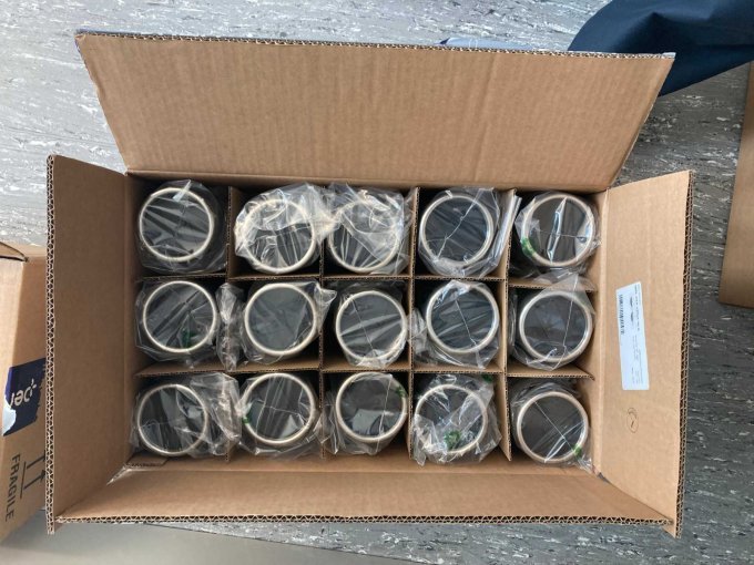 Übersicht 1 Karton mit 15 Bechern, insgesamt 40 Kartons Übersicht 1 Karton mit 15 Bechern, insgesamt 40 Kartons