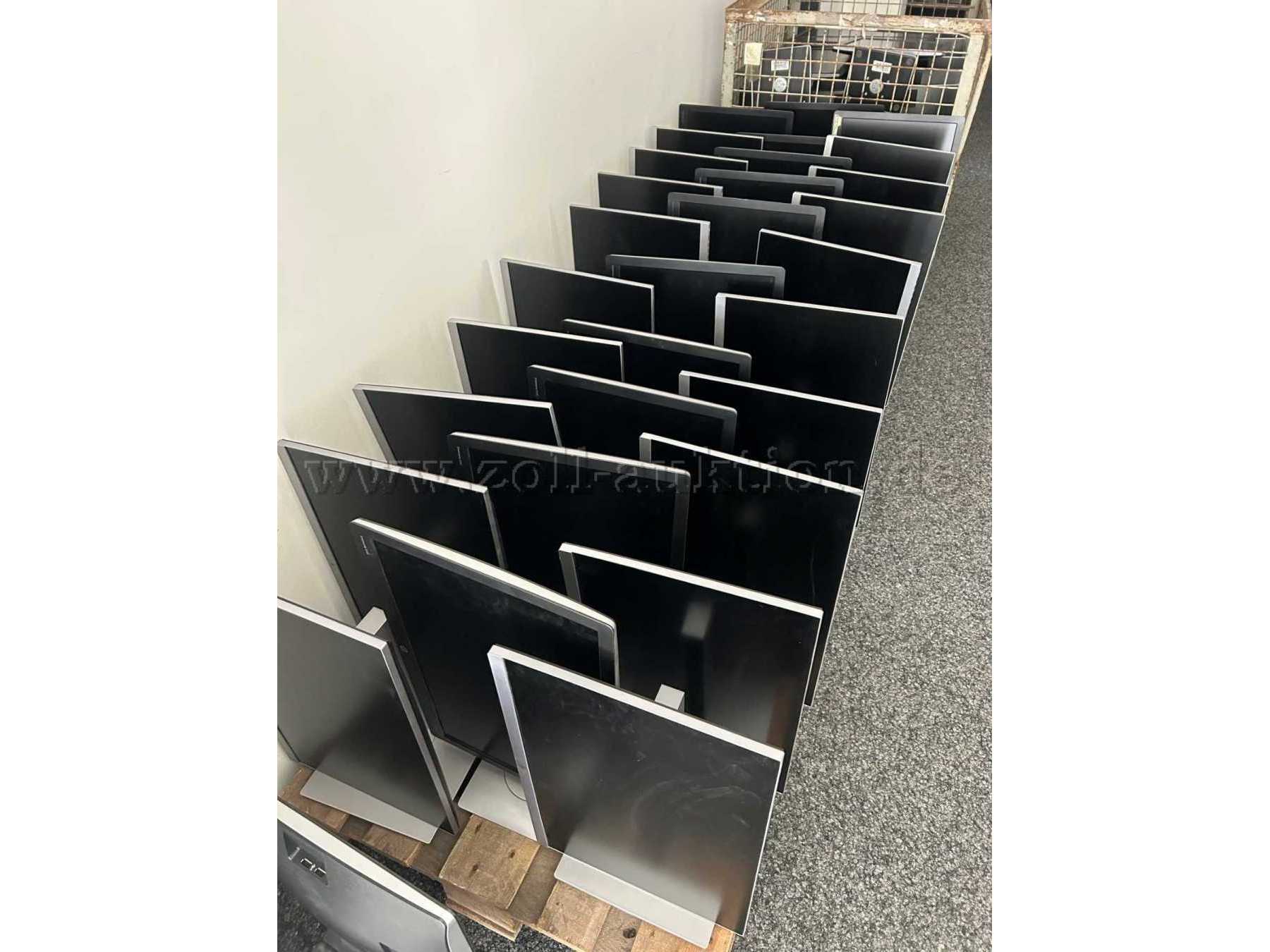 Monitore auf Palette