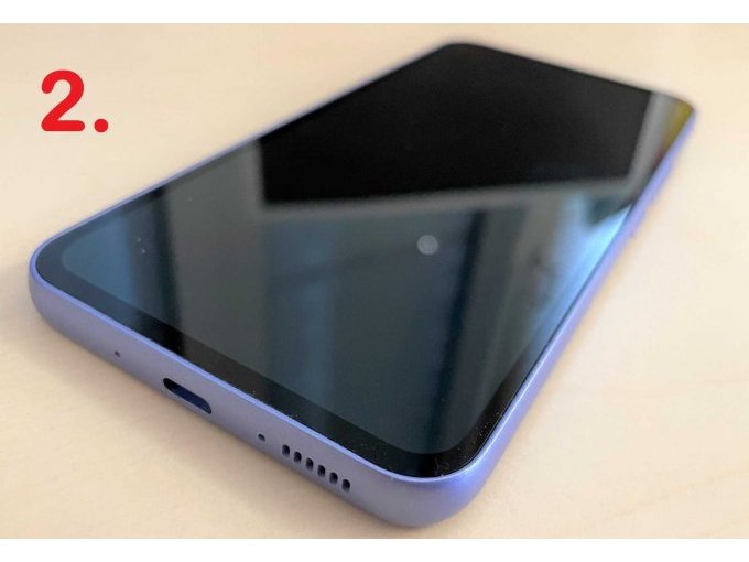 2. Samsung Galaxy A54, Display
