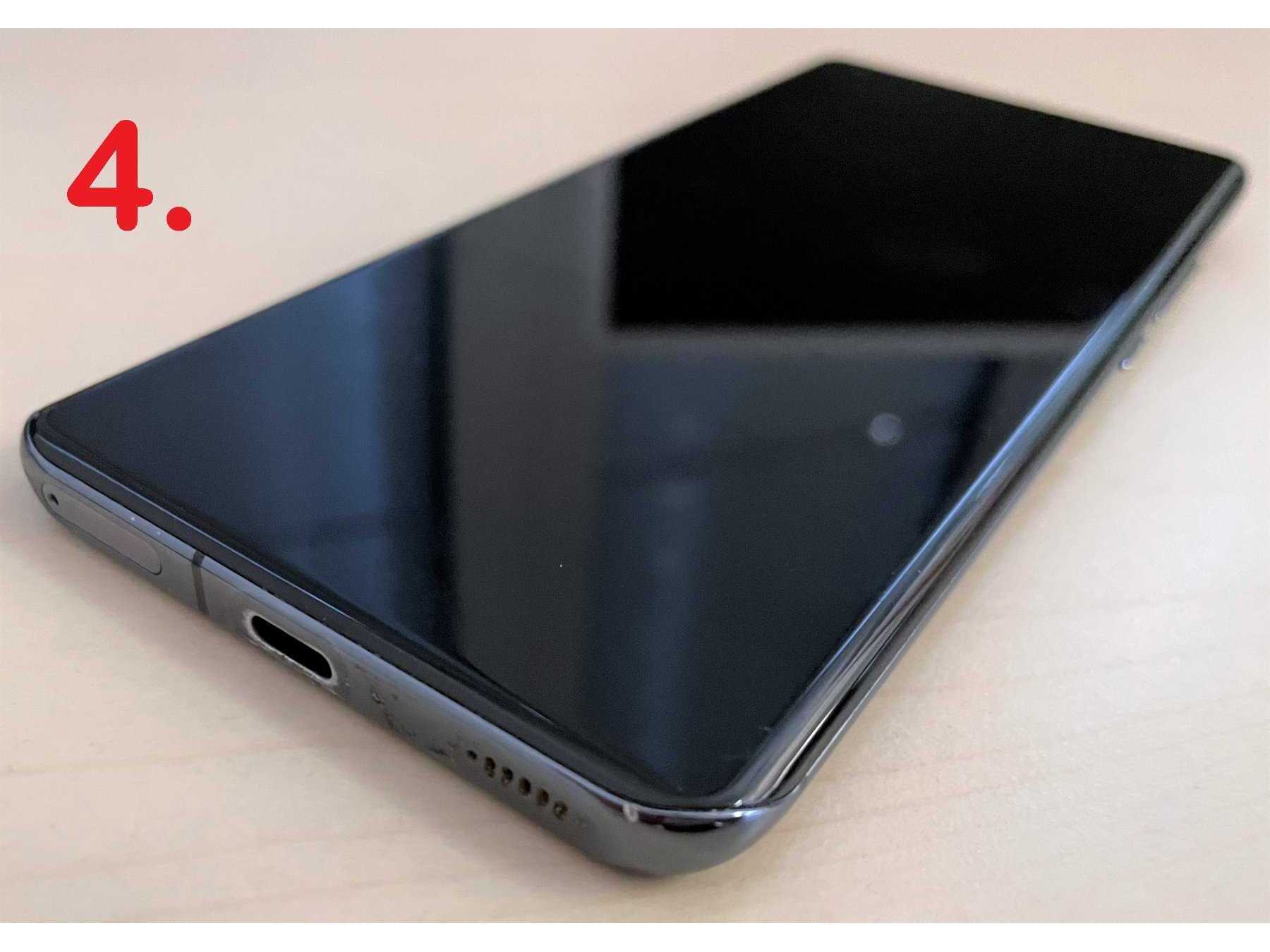 4. Xiaomi, Mi 11, Display