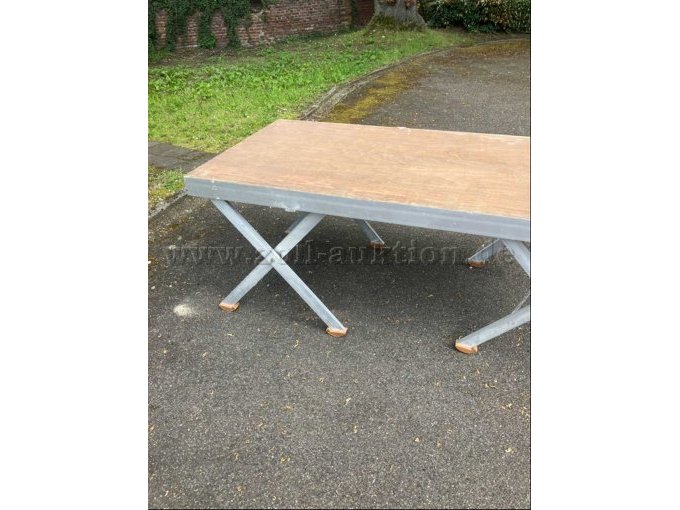 Ansicht aufgestellt Front