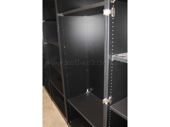 fehlende Einlegeböden, Türscharniere abnehmbar