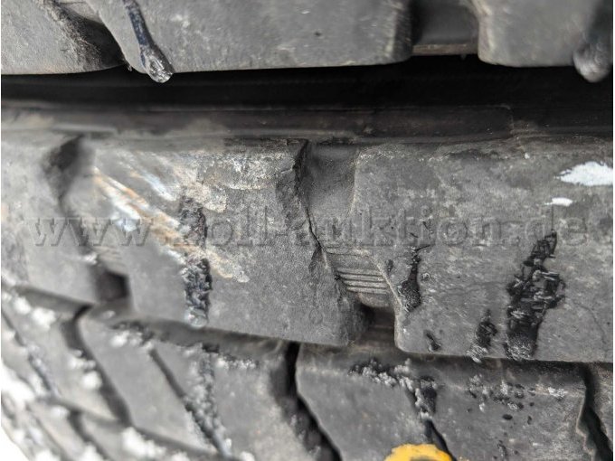 6 Conit Reifen 275/70R22.5
Profil außen, verschleiß