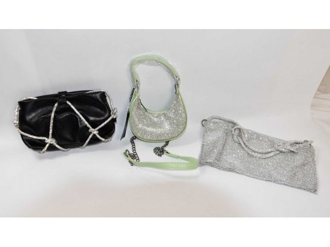 3 verschiedene Handtaschen der Marke „Asos“