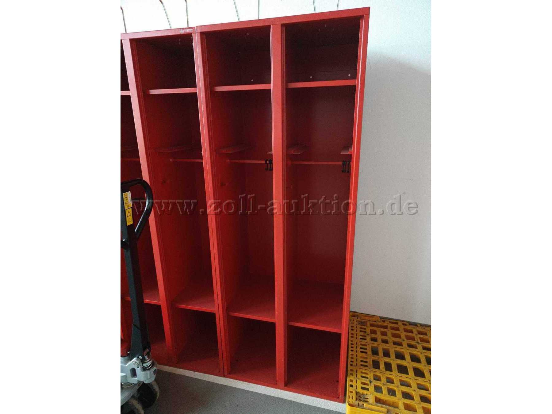 Ansicht der Schränke von vorne