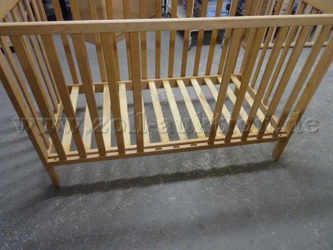 Stapelbett - Seitensicht mit fehlenden Stäben