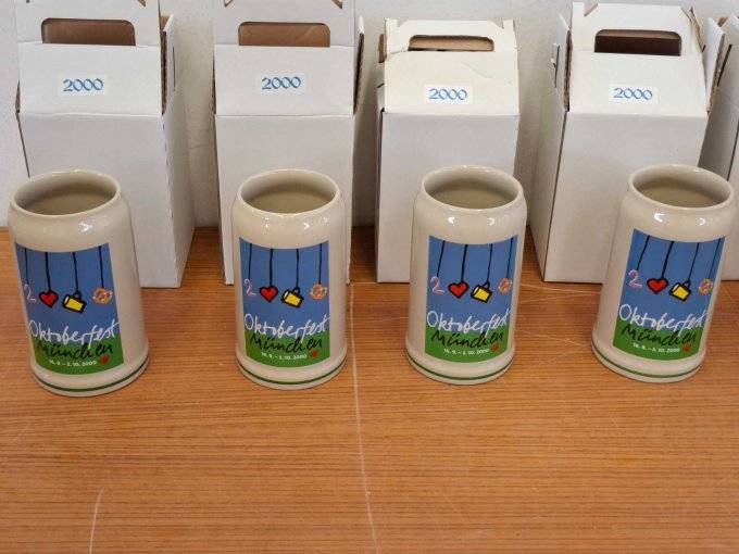 6 Oktoberfest-pullen zonder tinnen deksel, jaargang 2000, fabrikant: Rastal – foto 6 – kavel bij Zoll-Auktion, München