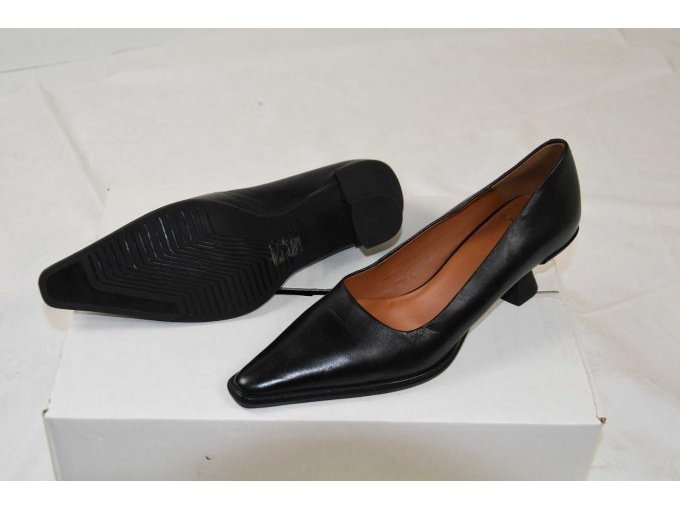 1 Paar schwarze Pumps „Vagabond“ Gr. 39