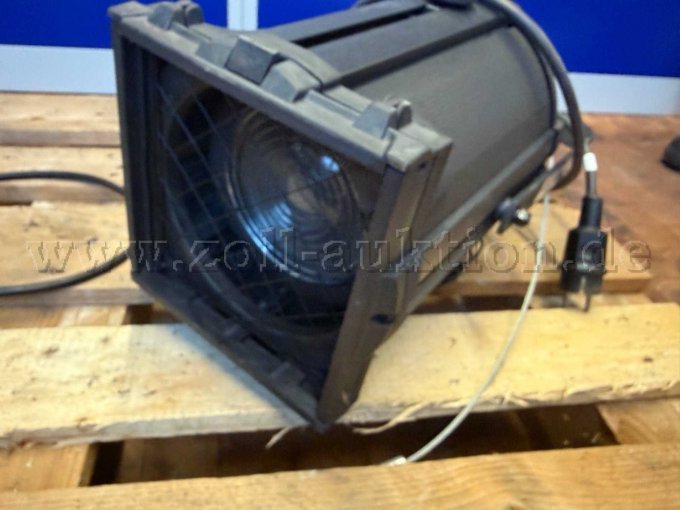 Selecon 16RAFR150 Rama Fresnel, Vorderansicht