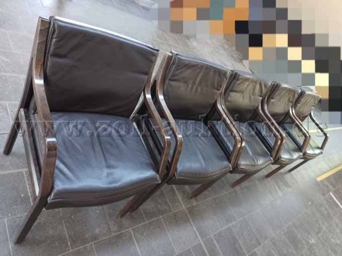 Ansicht der weiteren 5 Stühle