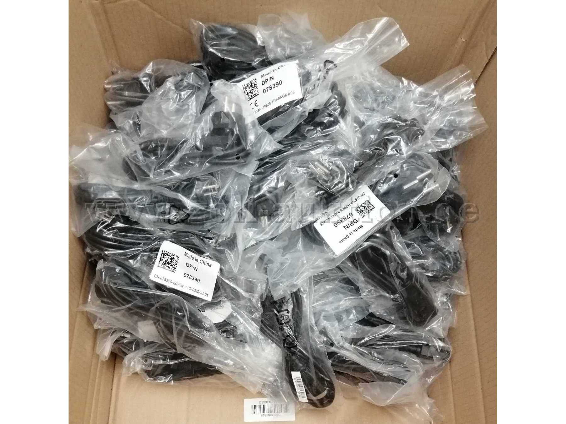 Stromkabel in Originalverpackung