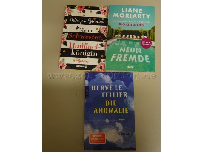 Konvolut aus 7 Büchern, Romane,
Teilansicht von 3 Büchern