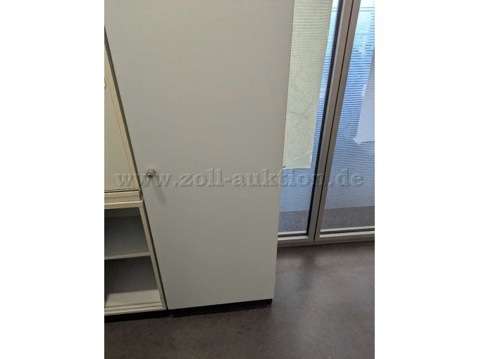 Kleiderschrank
