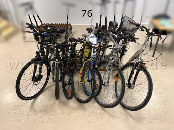 7 Bastler-Fahrräder und Ersatzteile-Spender, verschiedene Marken (siehe nächste sieben Fotos für die einzelne Bezeichnung)