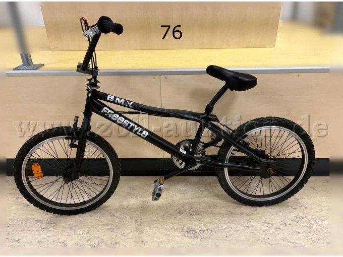 1 BMX-Rad von Boeder Bike GmbH "Freestyle", 20 Zoll, schwarz, RH 29 cm.