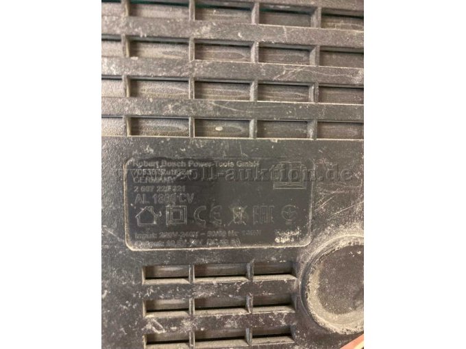Bosch Ladegerät Rückseite