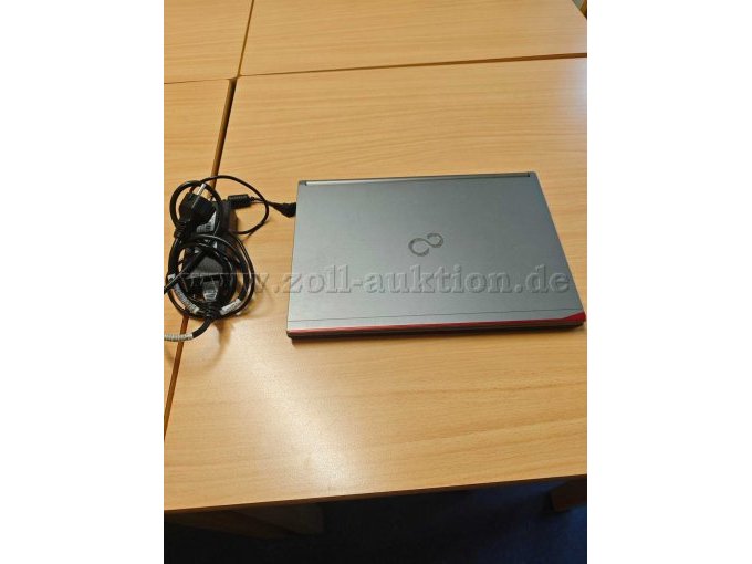 Lifebook E736_1