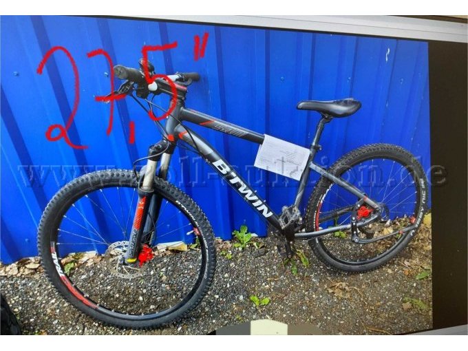 Mountainbike, BTWIN: 27,5 Zoll, Farbe: grau-rote Akzente, mit Gangschaltung, kein Licht