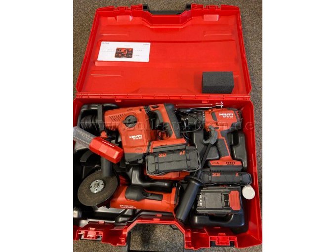 Hilti Koffer mit mehreren Geräten Hilti Koffer mit mehreren Geräten