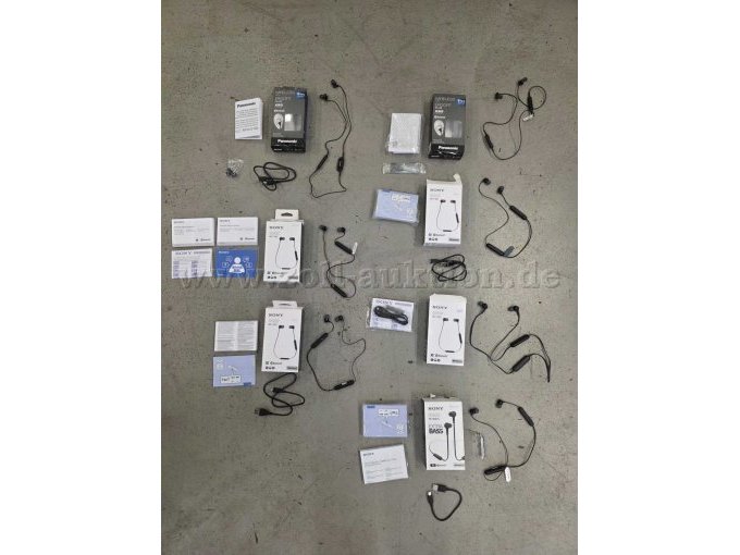 7 Kopfhörer Konvolut:1 Sony WI-XB400, 4 Sony WI-C300 u.2 Panasonic RP-NJ310B – kavel bij Zoll-Auktion, Hamburg