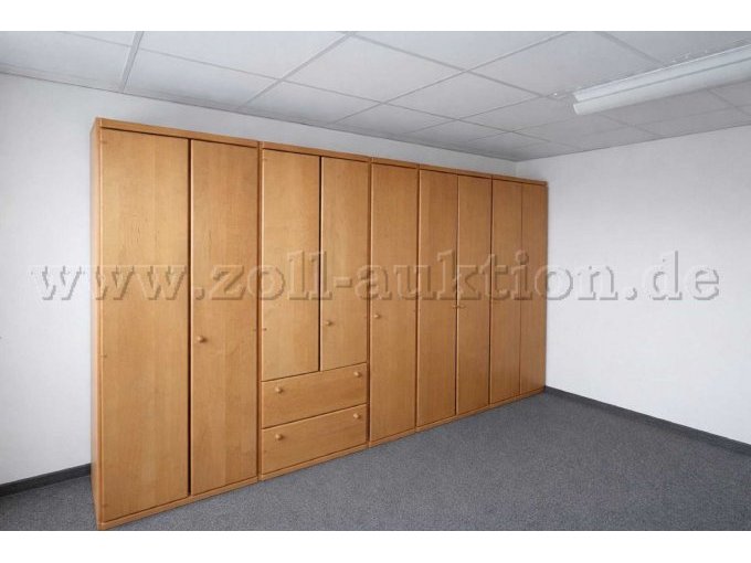 Wandschrank.1