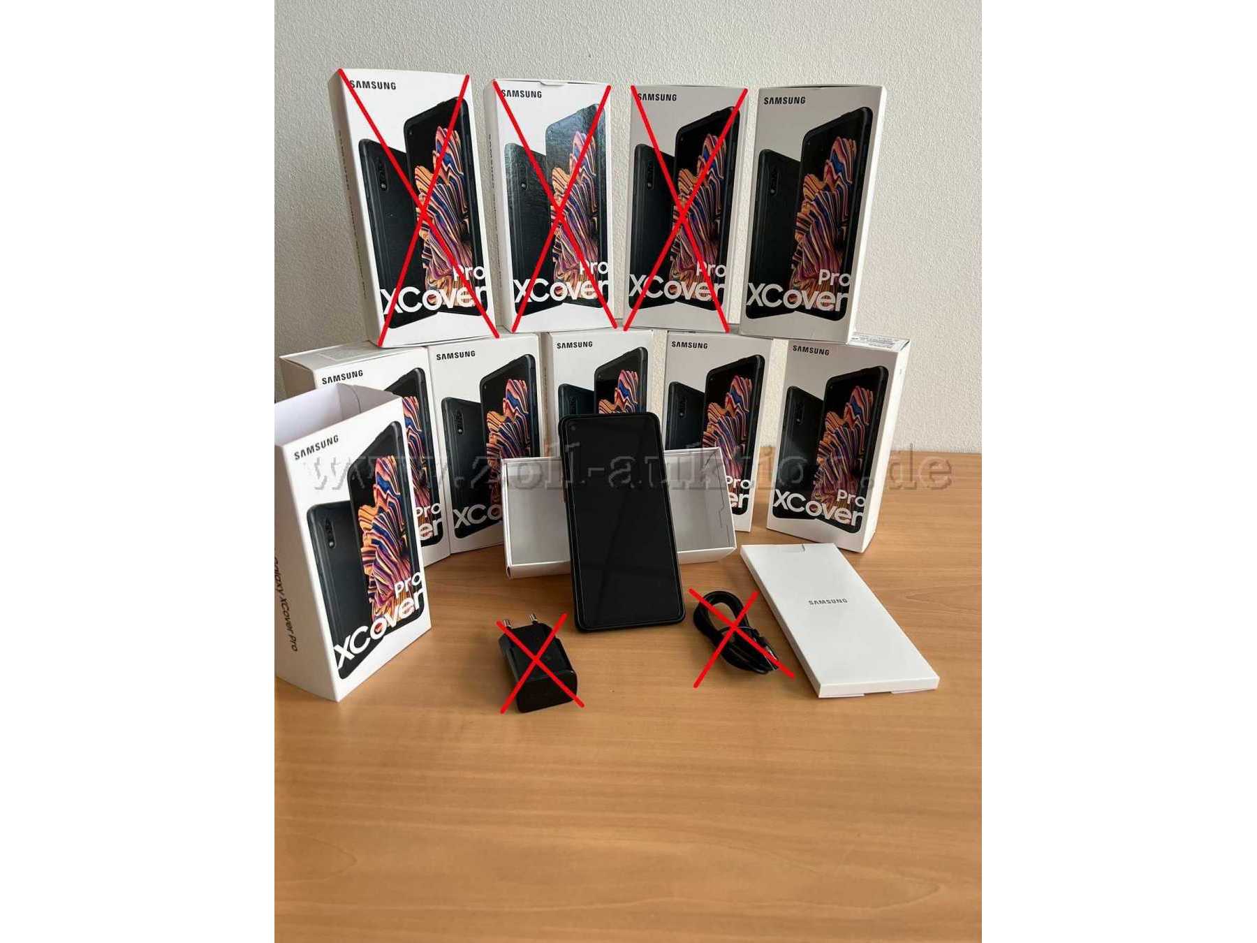 7 Handys Samsung Galaxy XCover mit Zusatzakku