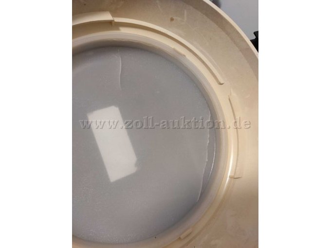 Lampenfront mit Rissen