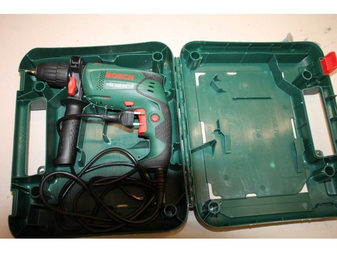1 Bohrmaschine „Bosch“ PSB 500 RE im Werkzeugkoffer