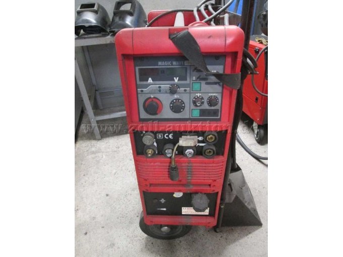 Schweißgerät Fronius. -Ein Gerät hat Kühlwasserverlust

-Beide Geräte ohne Zubehör

-Beide Geräte wurden nicht getestet. Es können bei allen Geräten keine Fehler oder defekte ausgeschlossen werde!!!