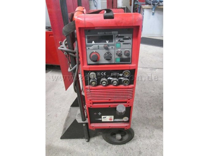 Schweißgerät Fronius. -Ein Gerät hat Kühlwasserverlust

-Beide Geräte ohne Zubehör

-Beide Geräte wurden nicht getestet. Es können bei allen Geräten keine Fehler oder defekte ausgeschlossen werde!!!