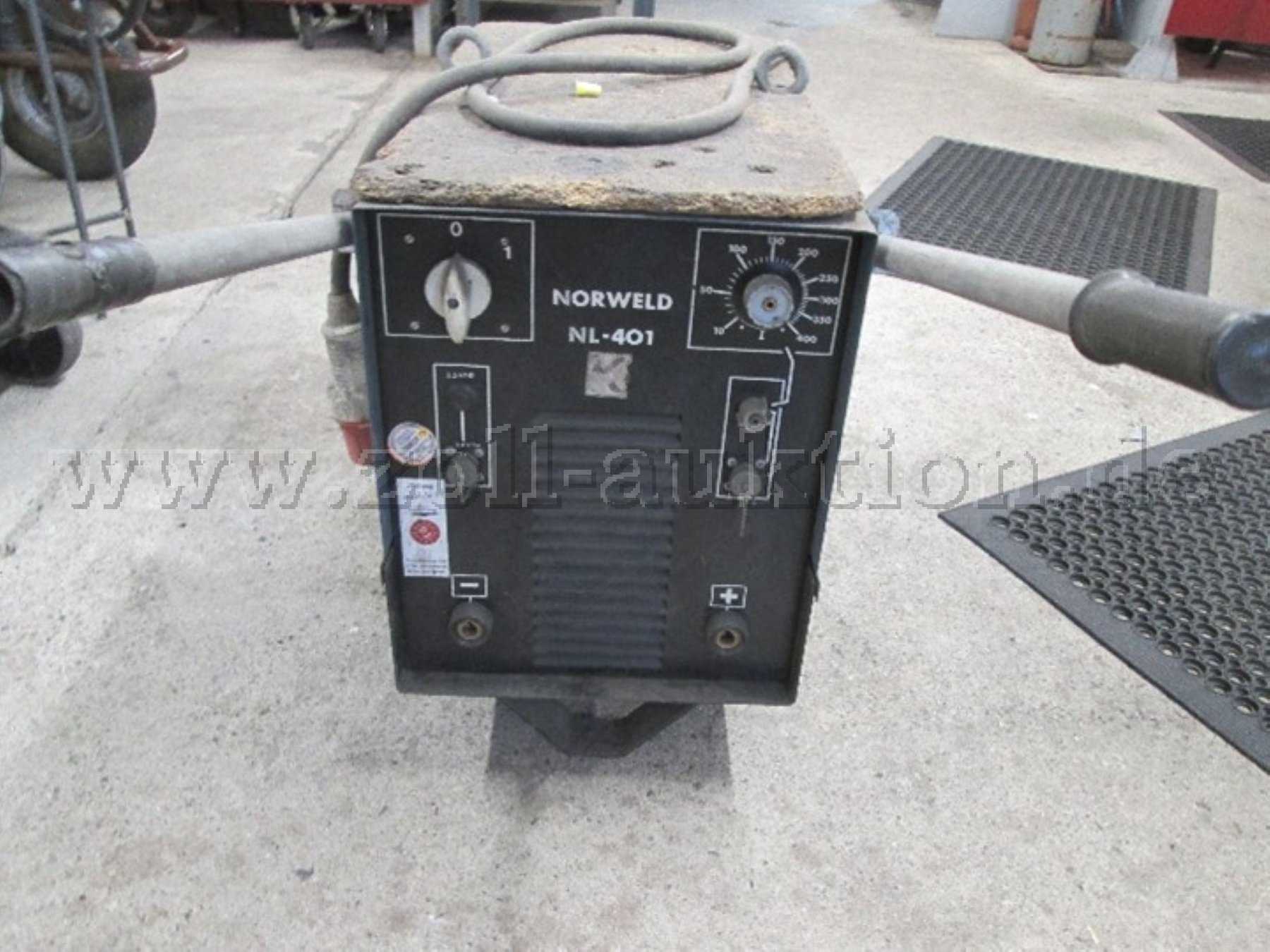 Schweißgerät Norweld. -Gerät ohne Zubehör

-Gerät wurde nicht getestet



Es können bei allen Geräten keine Fehler oder defekte ausgeschlossen werde!!!