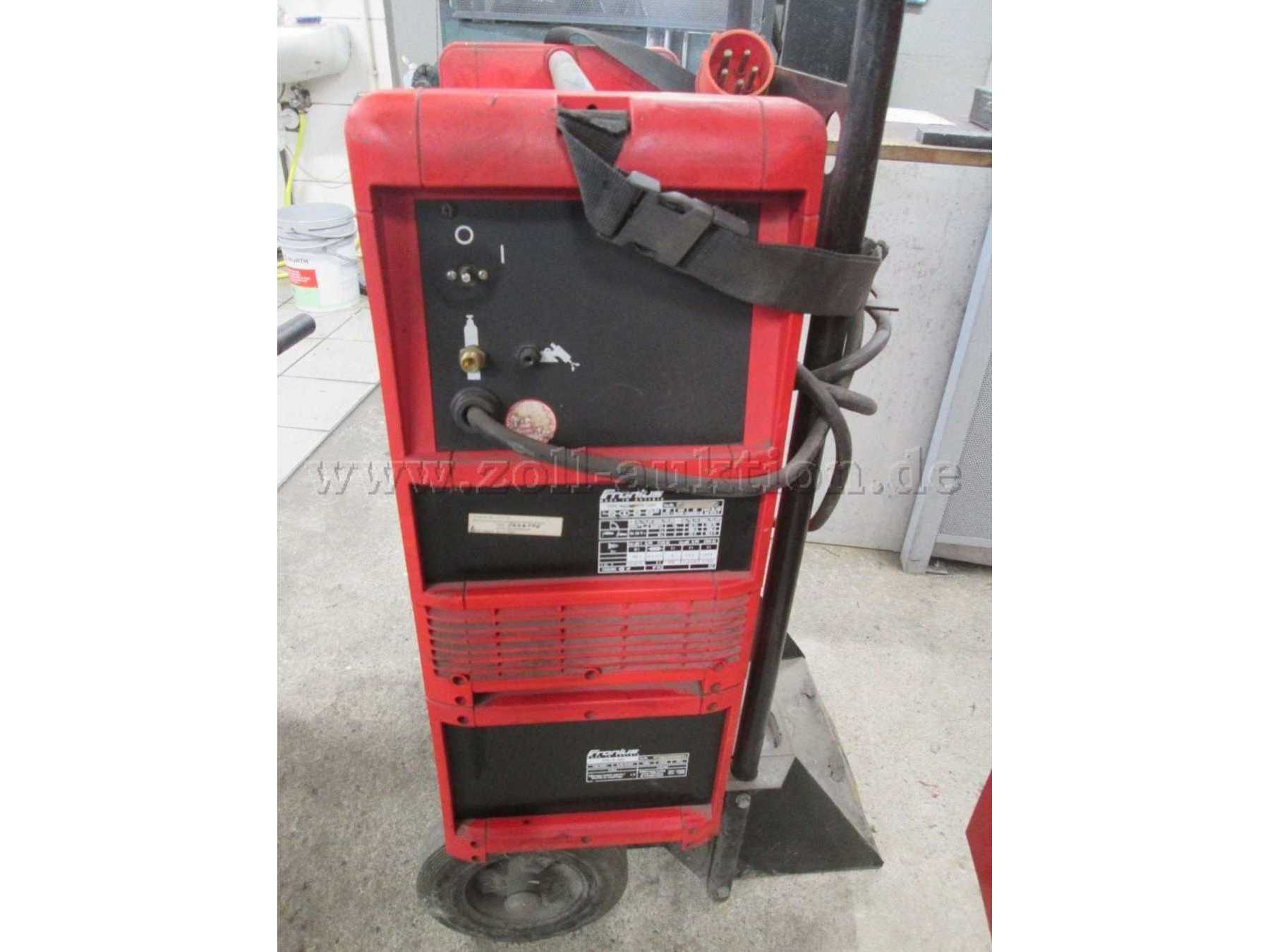 Schweißgerät Fronius. -Ein Gerät hat Kühlwasserverlust

-Beide Geräte ohne Zubehör

-Beide Geräte wurden nicht getestet. Es können bei allen Geräten keine Fehler oder defekte ausgeschlossen werde!!!