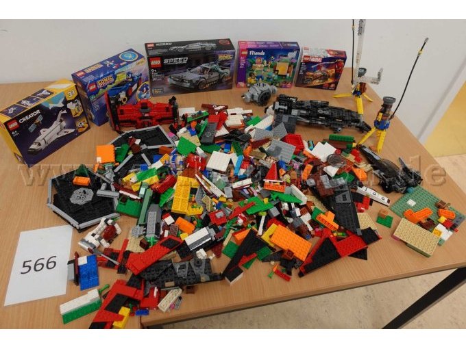 7 teilig; Lego Bausätze und 3 Kg Legobausteine – foto 2 – kavel bij Zoll-Auktion, Hamburg