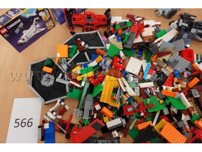 7 teilig; Lego Bausätze und 3 Kg Legobausteine – foto 5 – kavel bij Zoll-Auktion, Hamburg