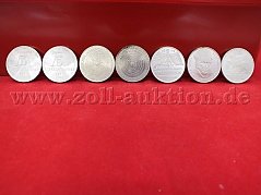 Gesamtansicht der 5 deutsche Mark Münzen von vorne