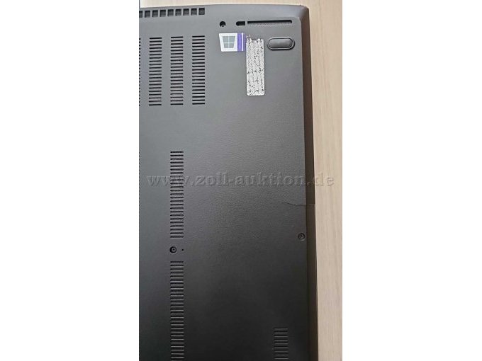 Ansicht von unten, Gehäuseschaden