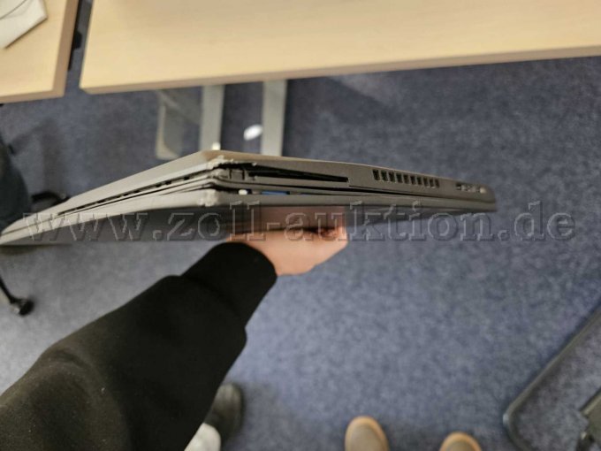 Ansicht von der Seite, Gehäuseschaden