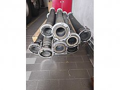 A- Saugschläuche von vorne