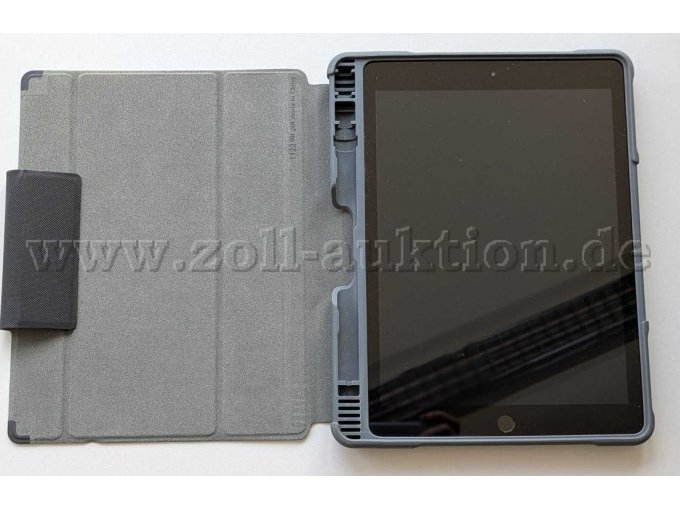 iPad 6 Vorderseite mit Hülle geöffnet (Beispielbild)