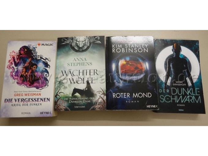 Konvolut von 8 Büchern Fantasy / Science-Fiction;
Teilansicht von 4 Büchern