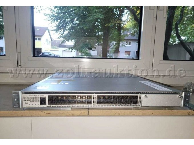 Cisco WS-C4500X vorne