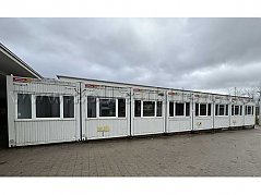 Außenansicht alle 8 Container