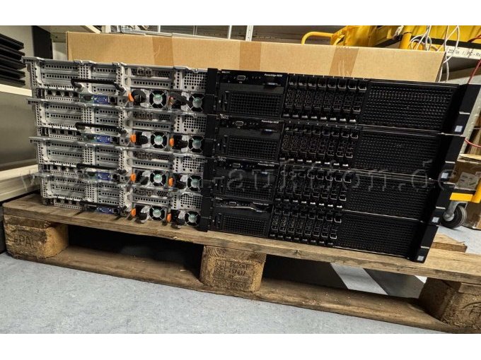 Alle 8 Server auf Palette (Palette kann mitgenommen werden kein Tausch)