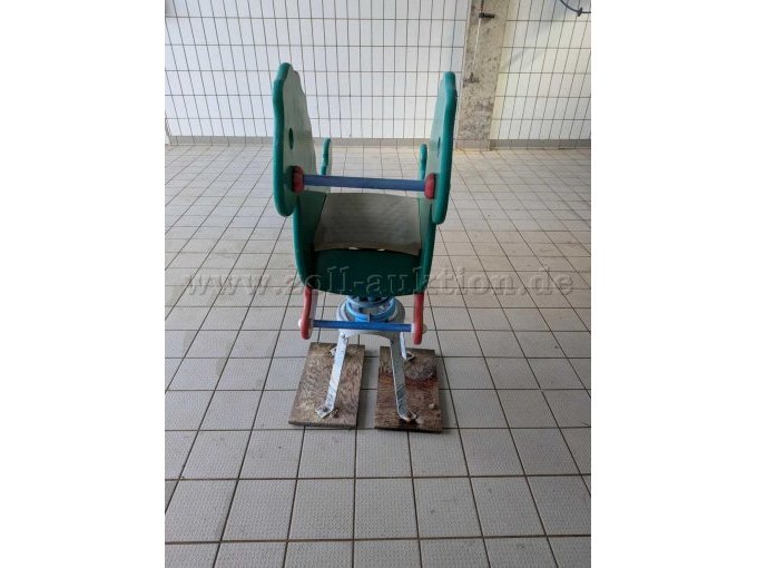 8 speeltoestellen: 3 roestvrijstalen glijbanen, 3 wipwappen en 2 wipinrichtingen – foto 5 – kavel bij Zoll-Auktion, Baierbrunn