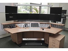 Leitstellentisch 6 Frontansicht