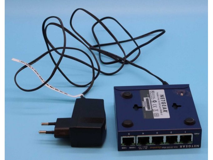 Gehäuseansicht FS 105 v2 mit Netzteil von unten