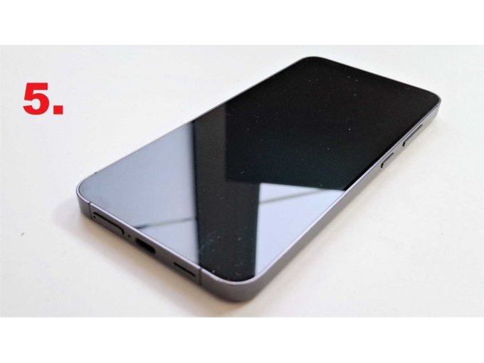 5. Samsung, Galaxy S24+, Display