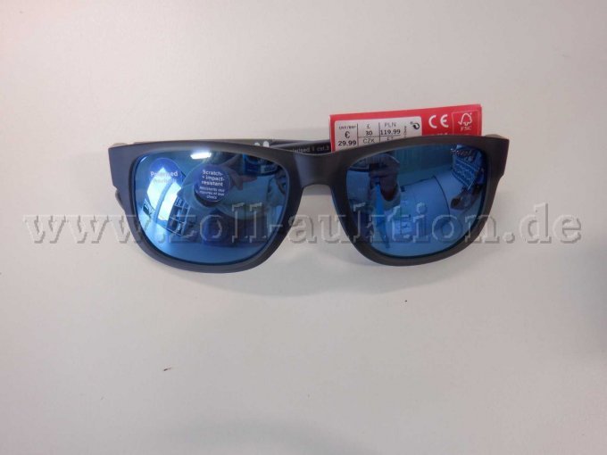 Sonnenbrille der Marke Reebok
Vorderansicht