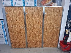 3 der größeren Schränke