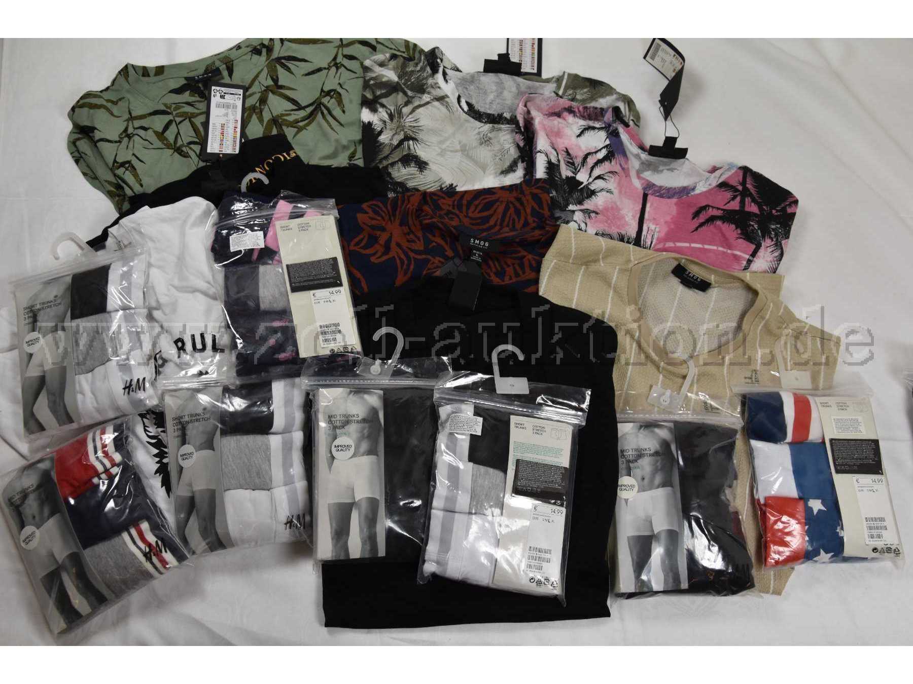 8 T-Shirts verschiedene Hersteller Gr. L und 8 Packungen Boxershirts Gr. L